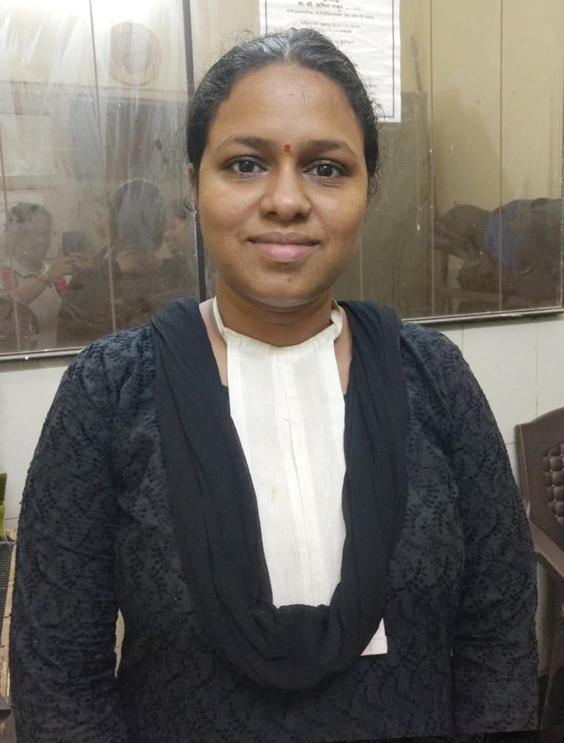 Advocate Swati Shravan Khaire  Lawyer